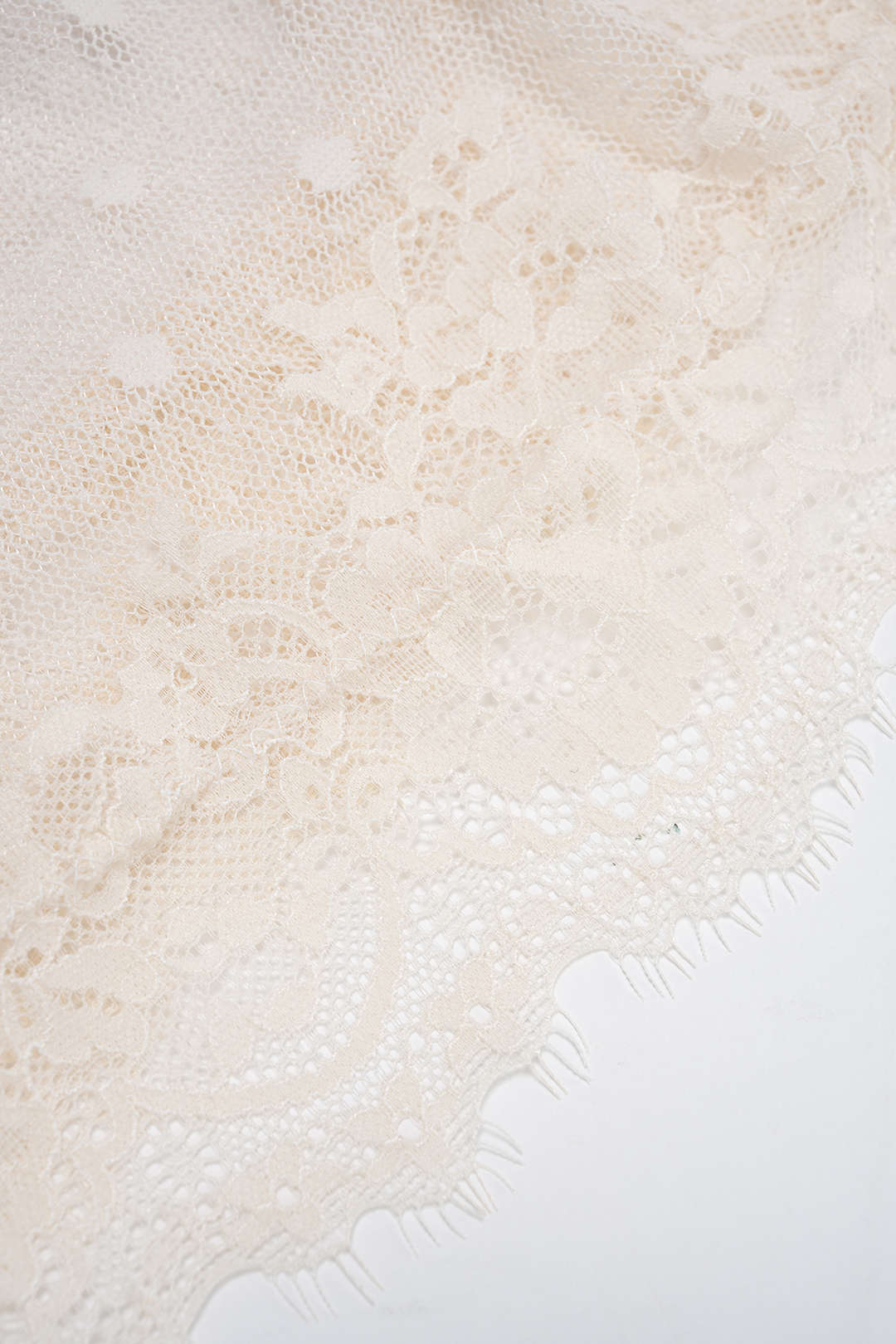 Contrast Polka Dots Lace Cami Top