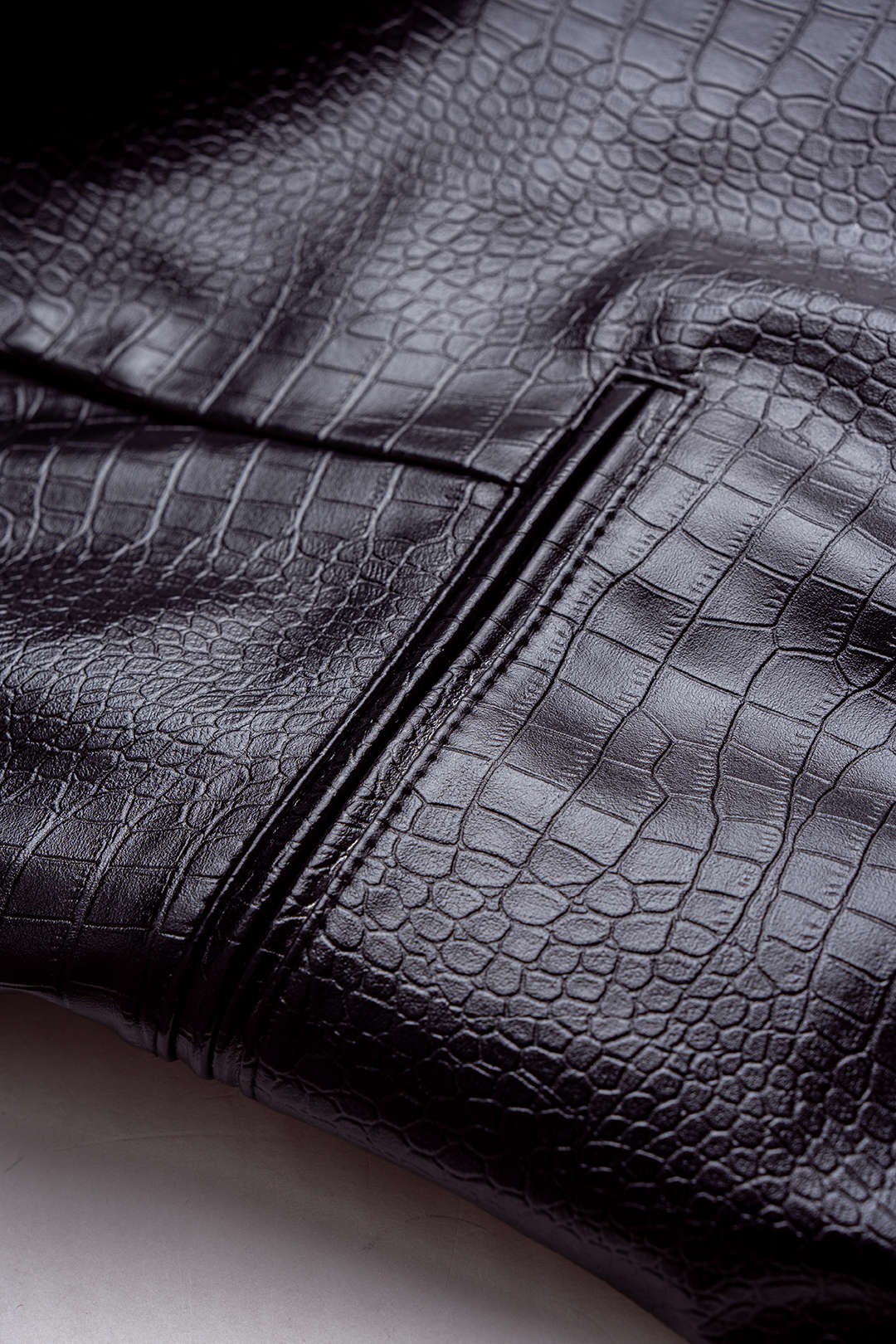 Crocodile Print Faux Leather V-Neck Pocket Jakcet